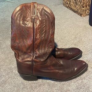 Lucchese 2000 cowboy boots chocolate brown